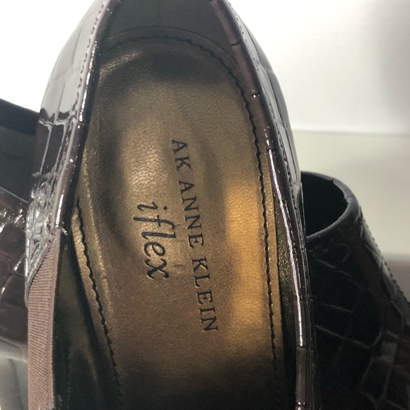 New Woman’s Iflex by Anne Klein Shoes in Brown ! - Picture 7 of 10